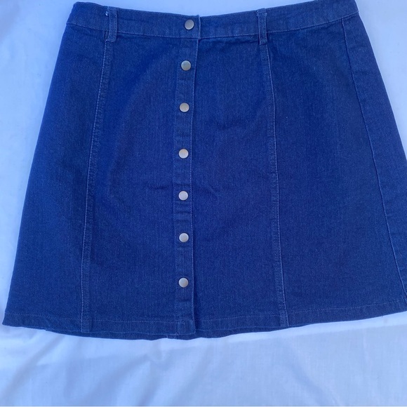 Forever 21 Dresses & Skirts - NWT Forever21 Button Front Denim Mini Skirt